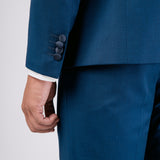 Abito "Luminous Blue" con collo a scialle in Raso